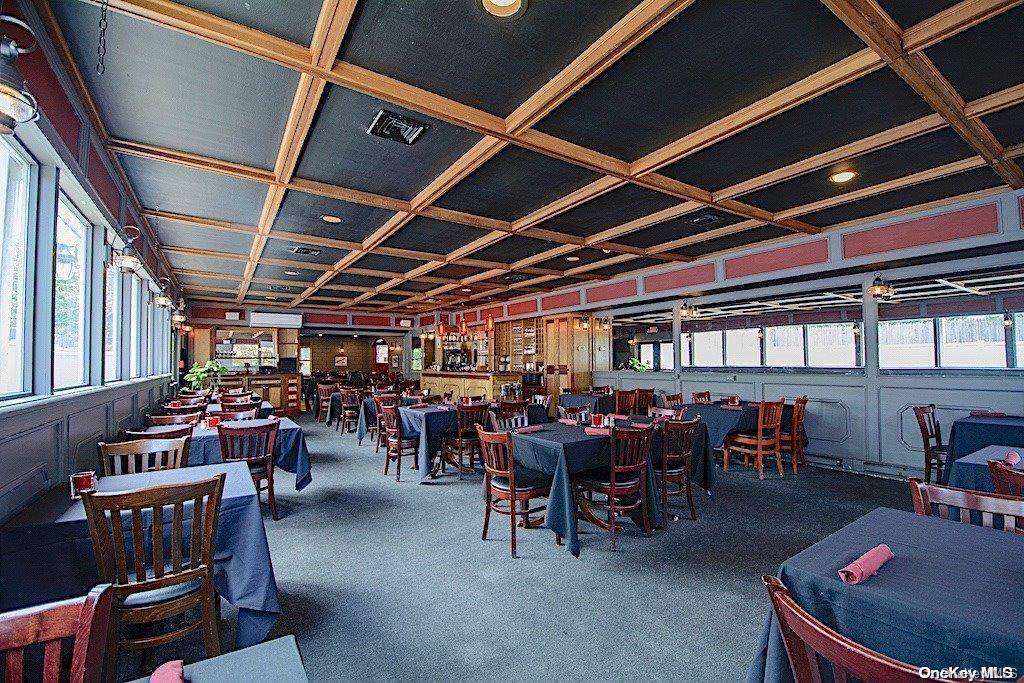 322 West Montauk Hampton Bays Hampton Bays, NY 11946