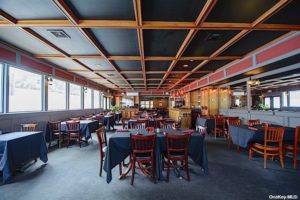 322 West Montauk Hampton Bays Hampton Bays, NY 11946