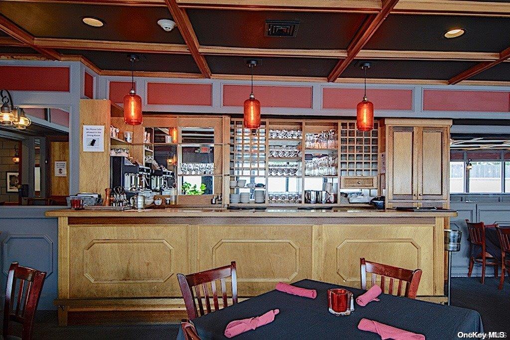 322 West Montauk Hampton Bays Hampton Bays, NY 11946