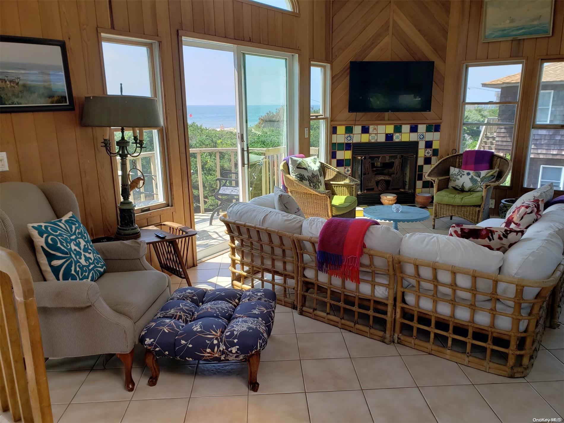 863 Evergreen Walk Ocean Beach Ocean Beach, NY 11770