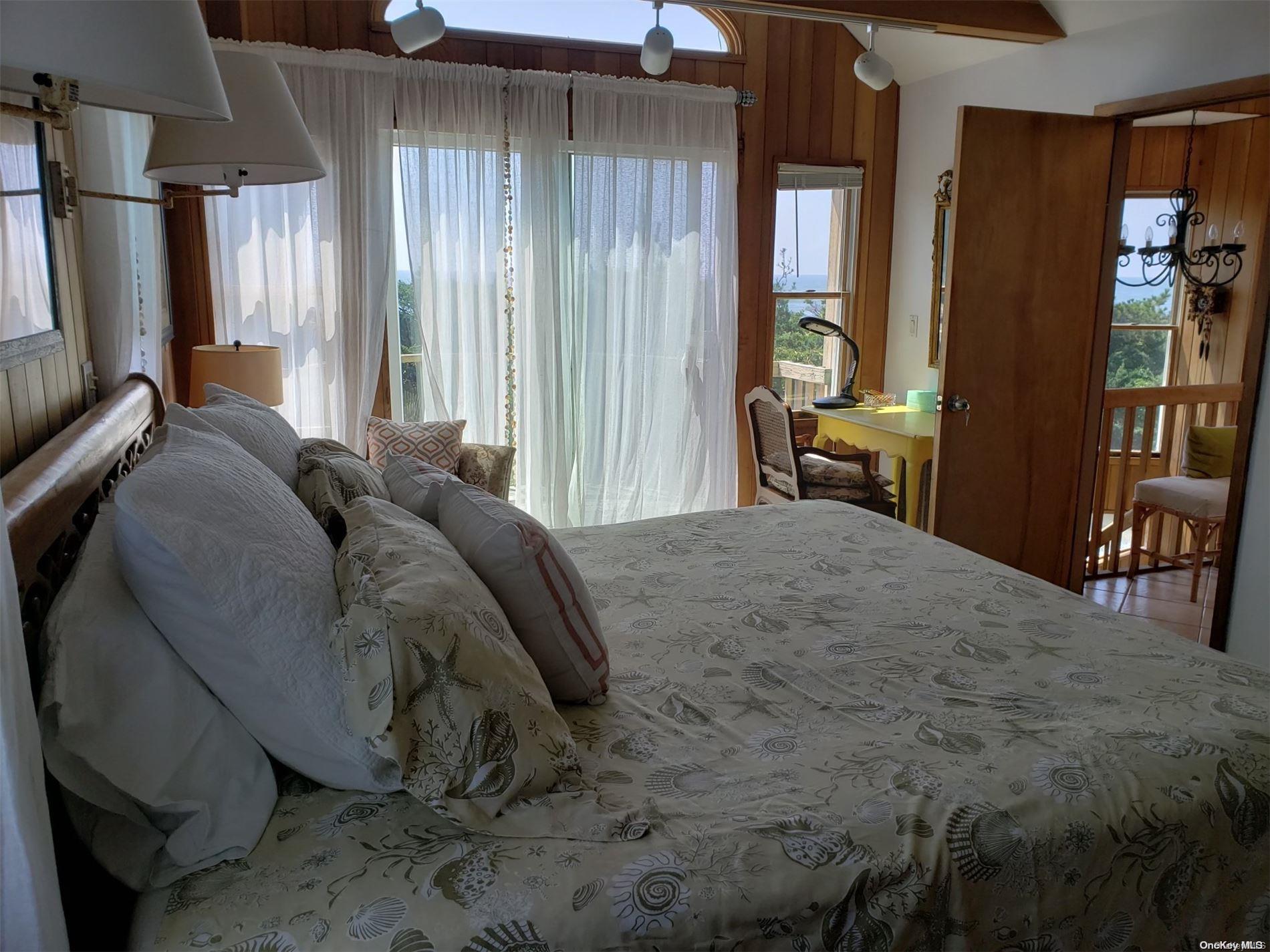 863 Evergreen Walk Ocean Beach Ocean Beach, NY 11770