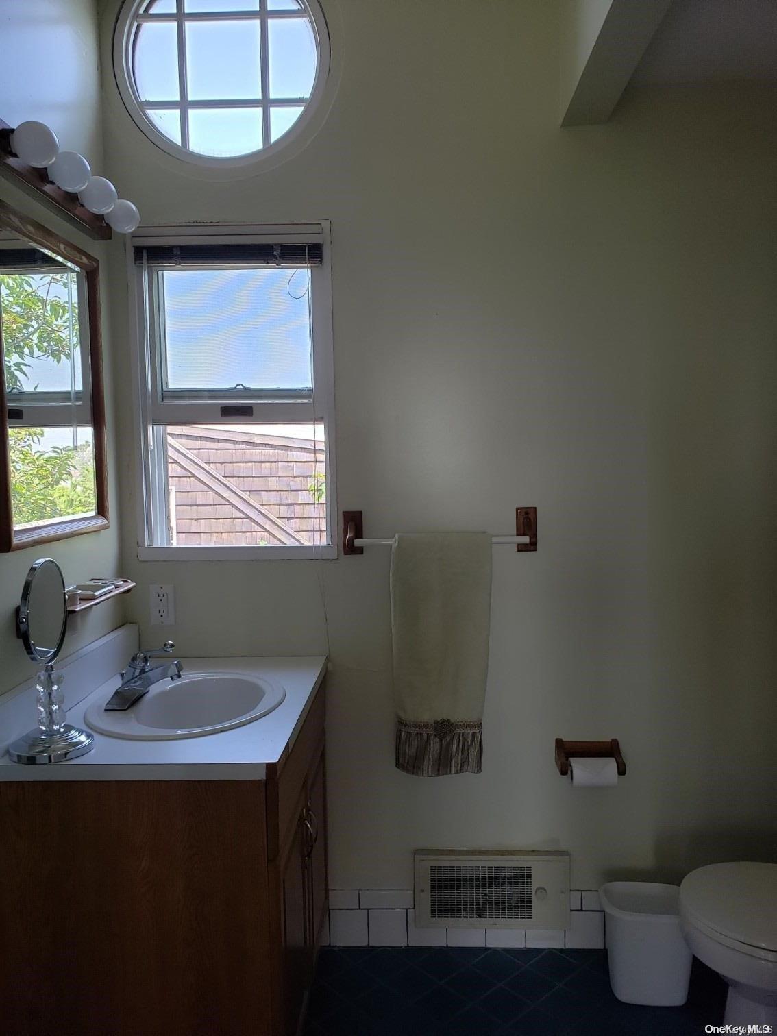 863 Evergreen Walk Ocean Beach Ocean Beach, NY 11770