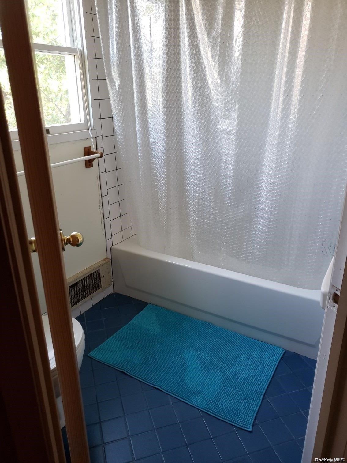 863 Evergreen Walk Ocean Beach Ocean Beach, NY 11770