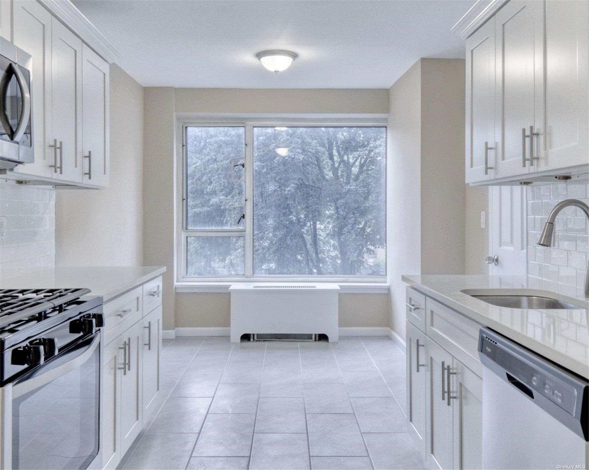 166-25 Powells Cove Boulevard 4-D Beechhurst Beechhurst NY 11357