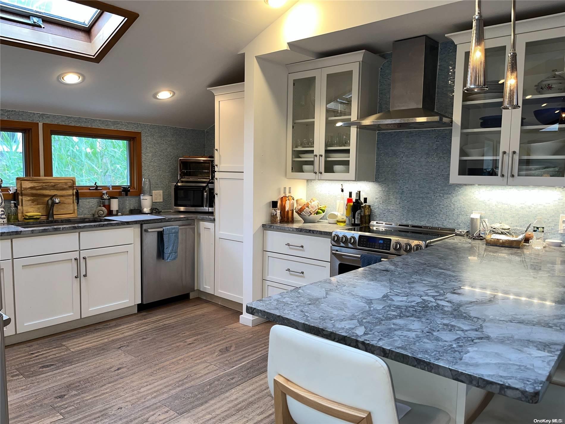 197 Cottage Walk Ocean Beach Ocean Beach, NY 11770