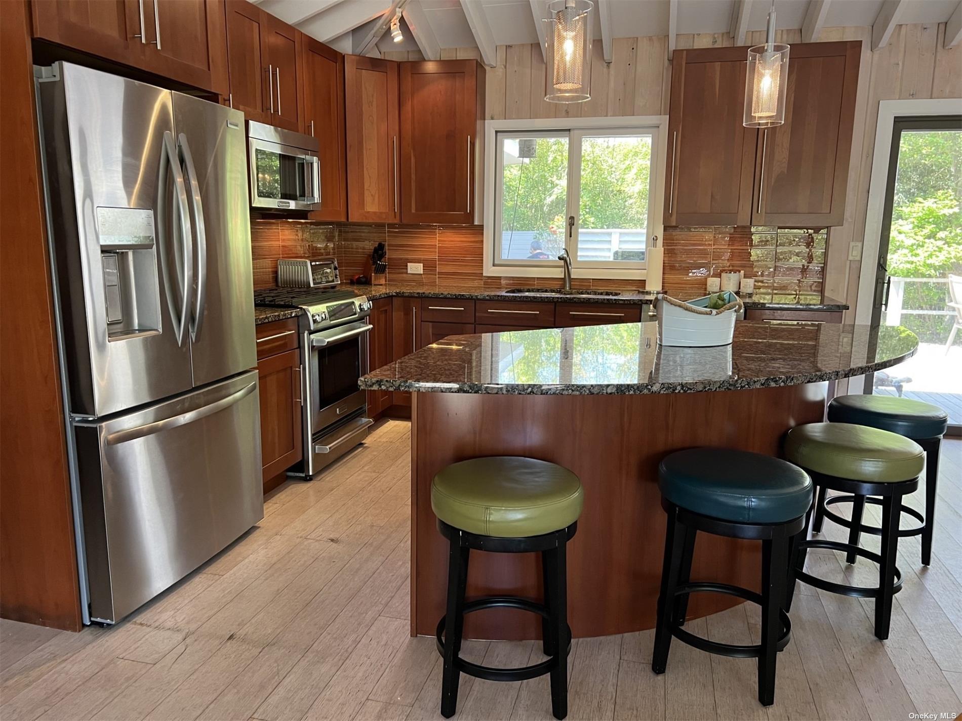 37 Kelp Walk Seaview Seaview, NY 11770