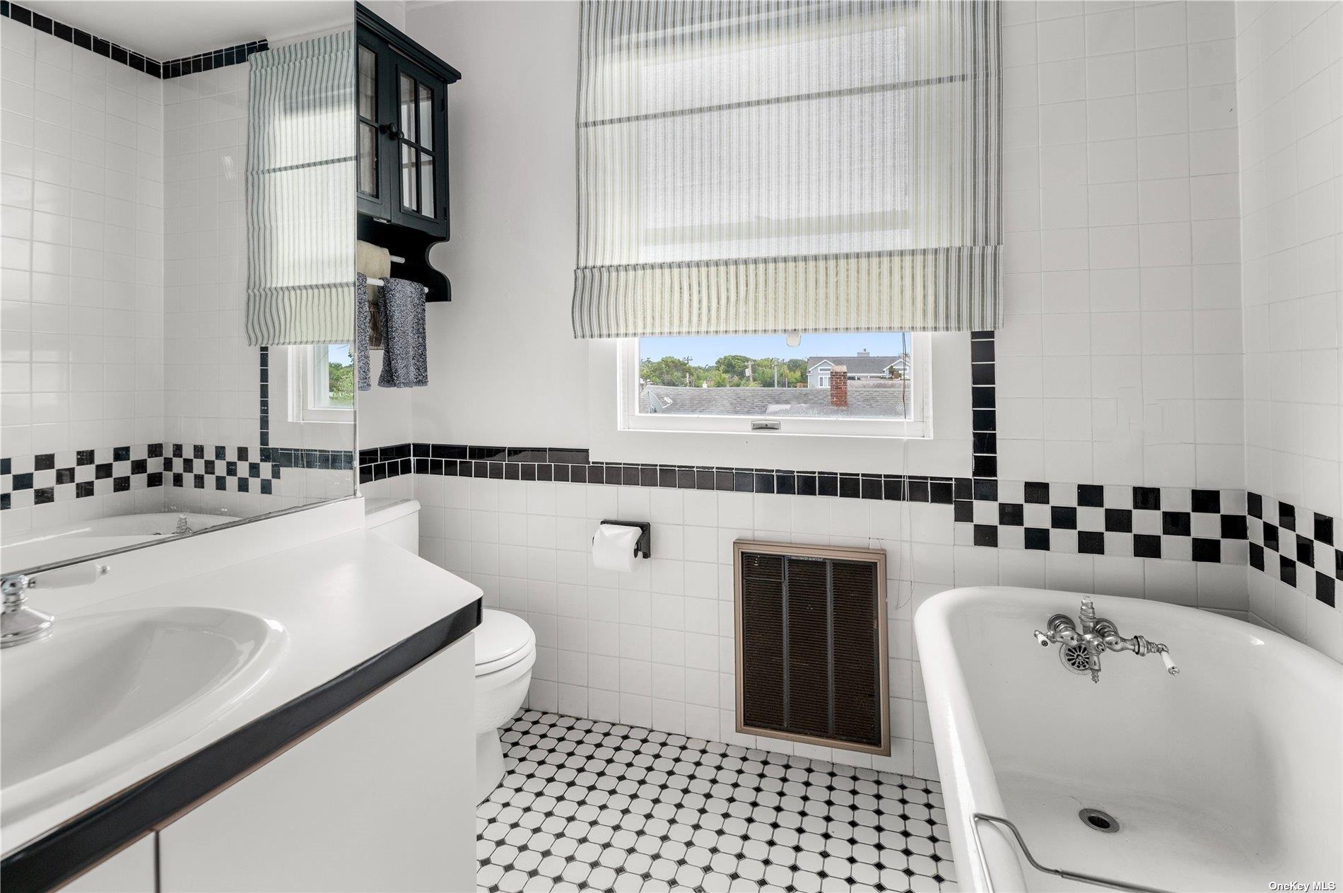 300 Cottage Walk Ocean Beach Ocean Beach, NY 11770