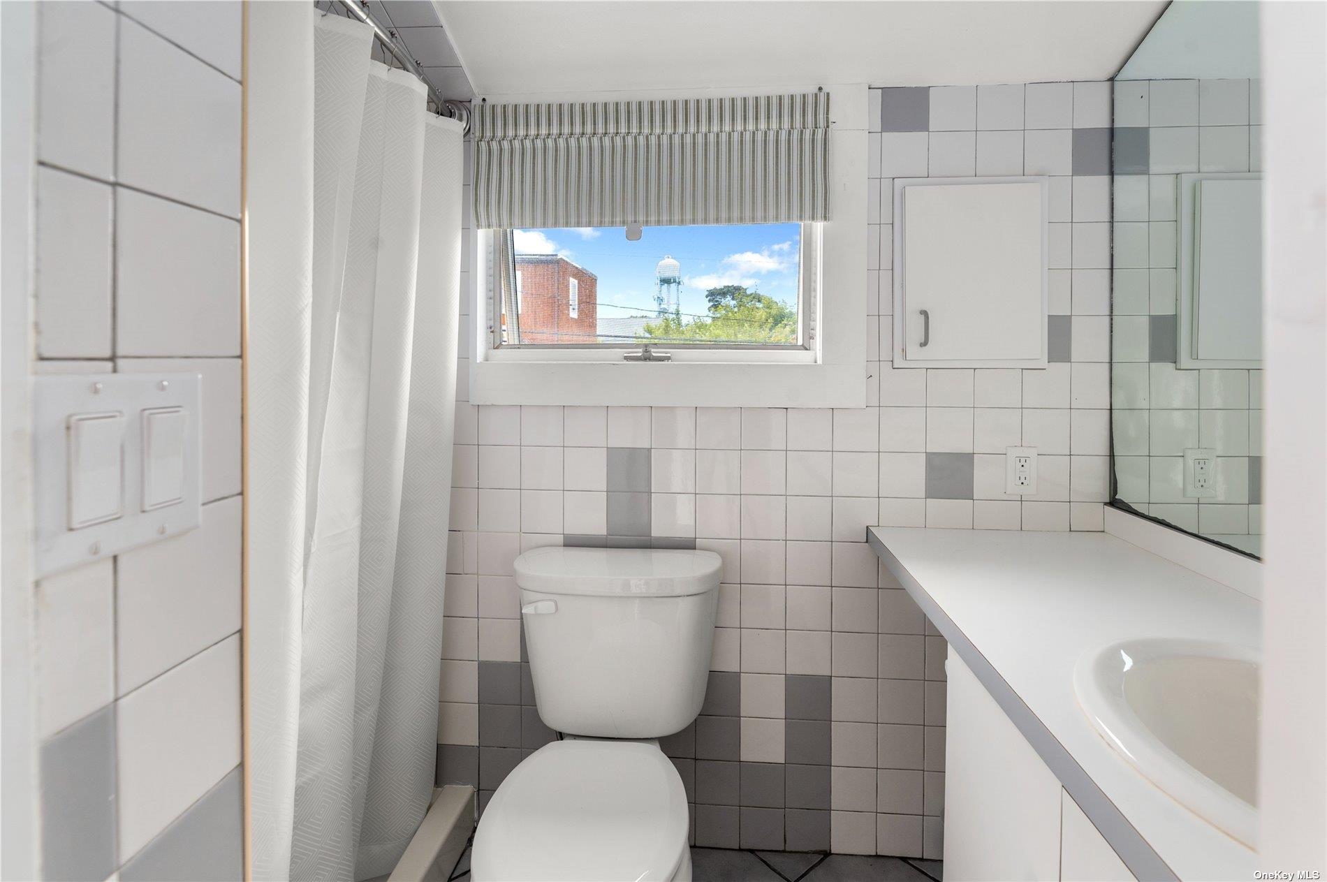 300 Cottage Walk Ocean Beach Ocean Beach, NY 11770