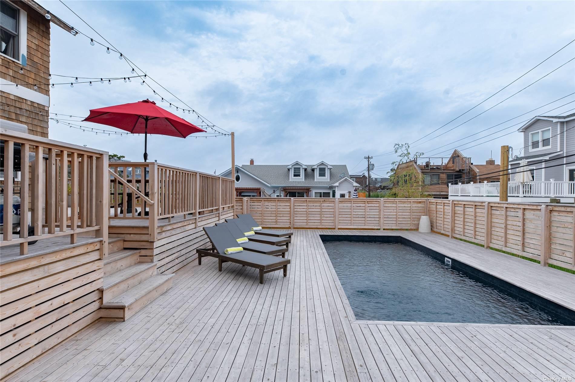 300 Cottage Walk Ocean Beach Ocean Beach, NY 11770