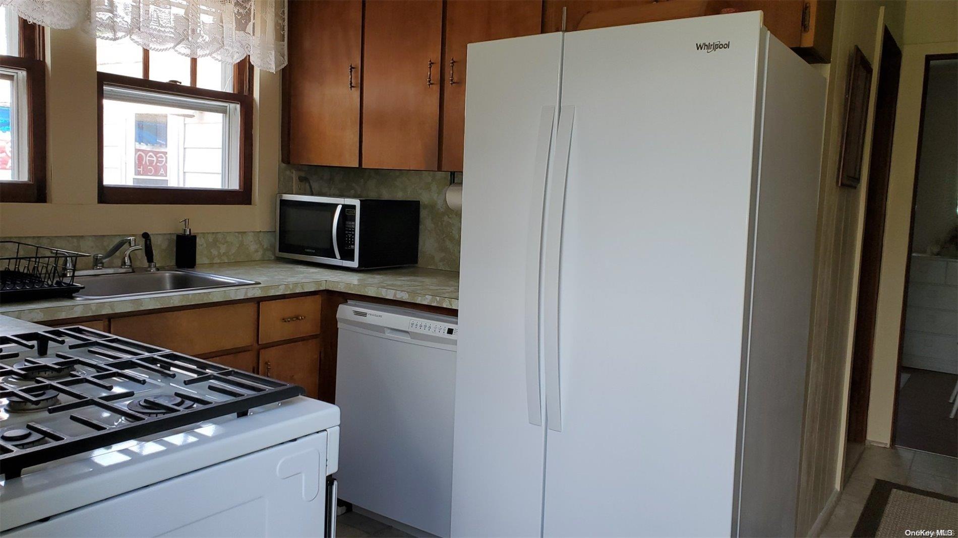 250 Cottage Walk Ocean Beach Ocean Beach NY 11770