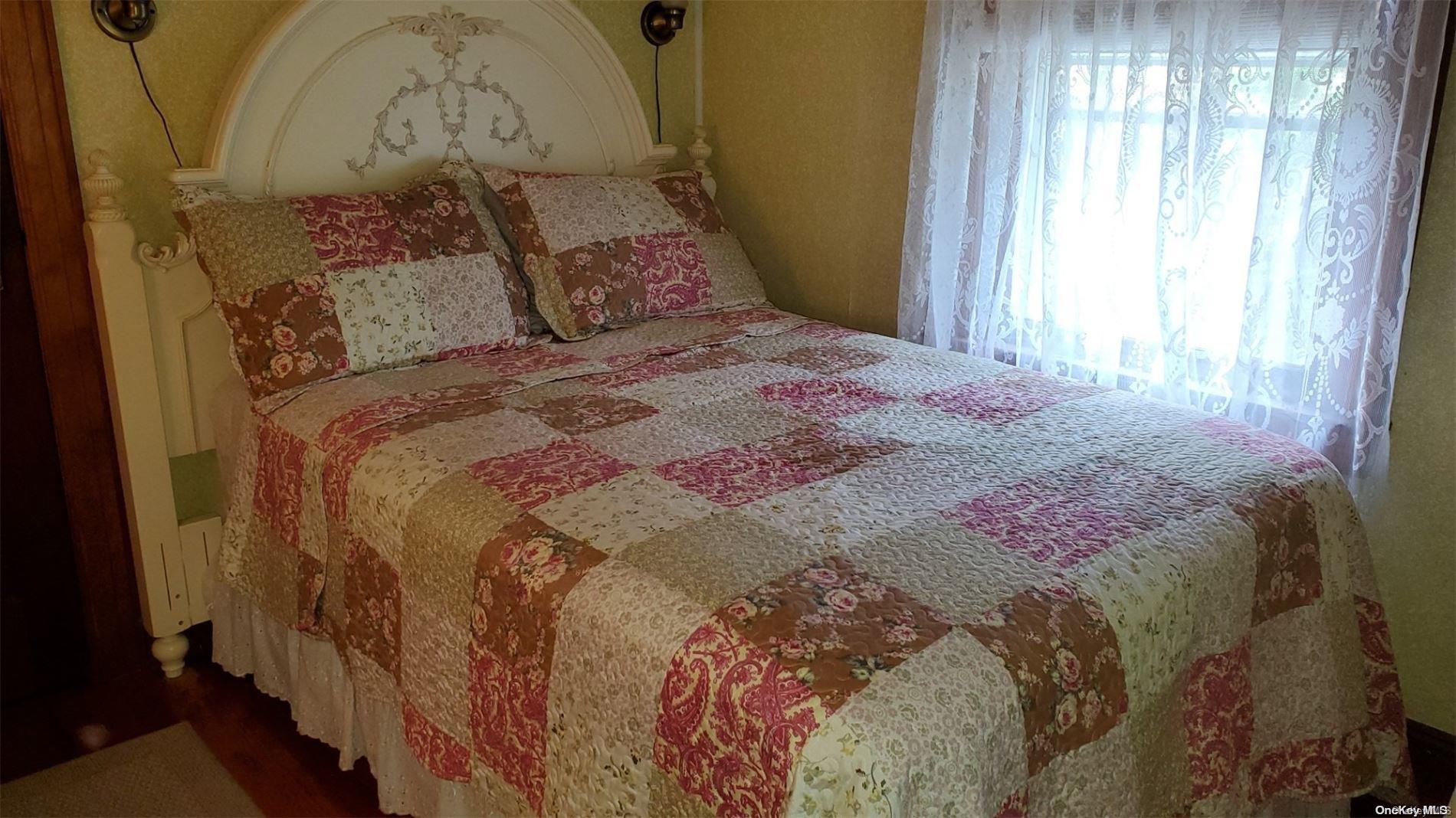 250 Cottage Walk Ocean Beach Ocean Beach NY 11770