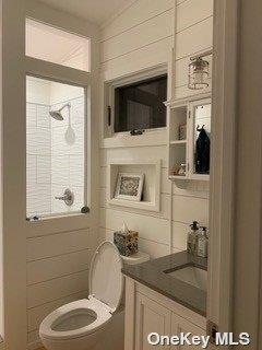 45 Evergreen Walk Seaview Seaview, NY 11770