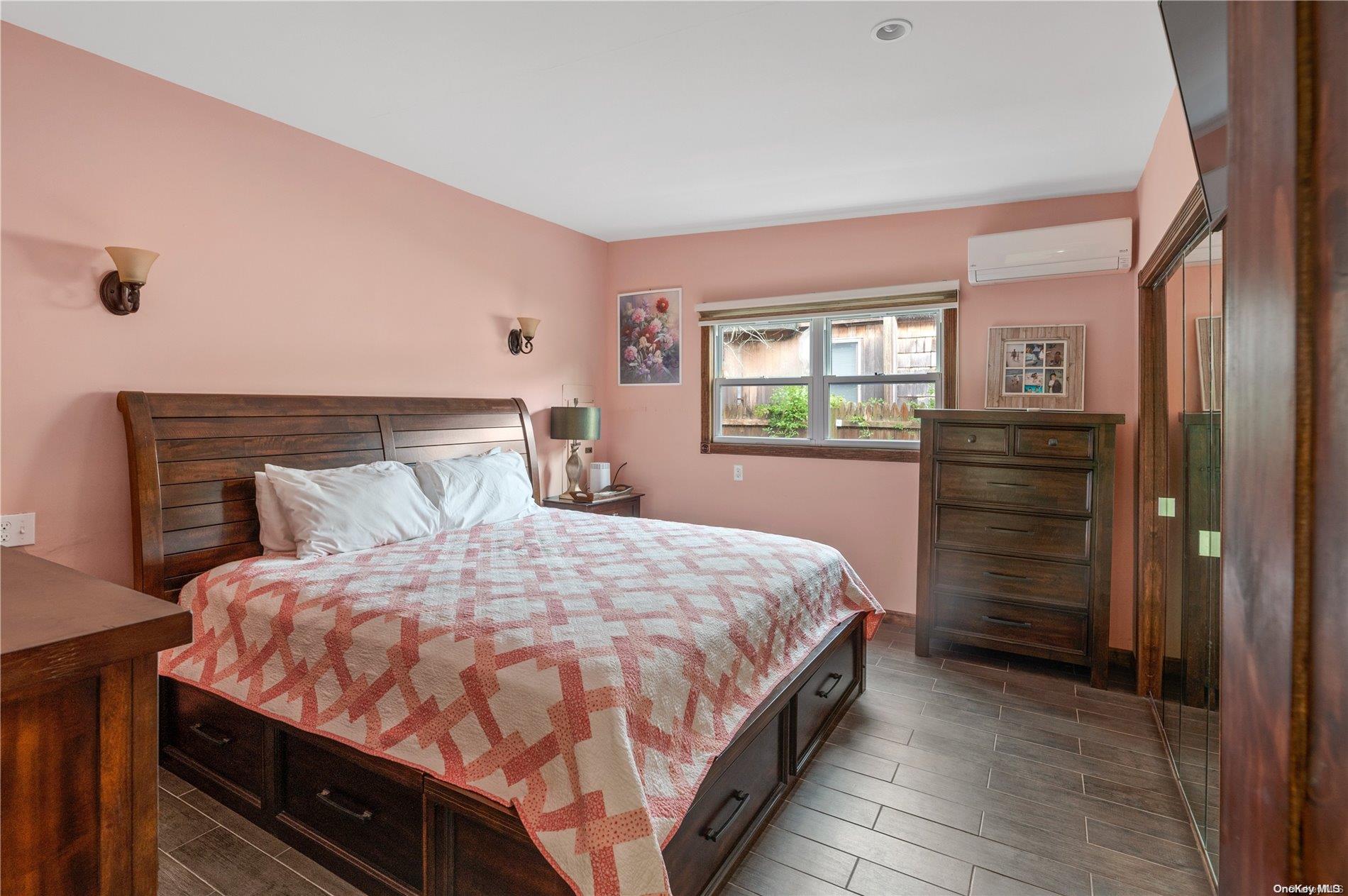 289 Cottage Walk Ocean Beach Ocean Beach, NY 11770