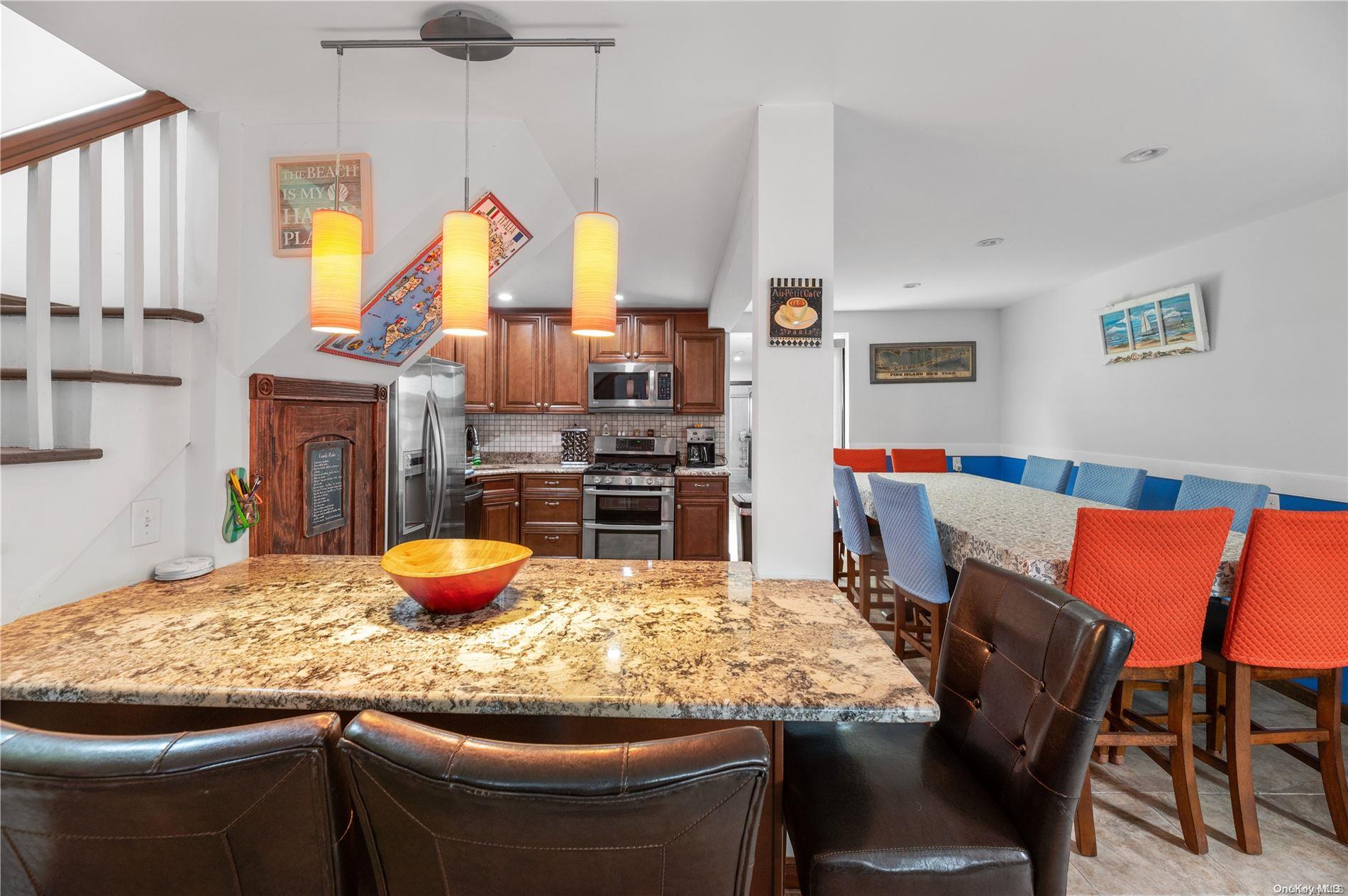 289 Cottage Walk Ocean Beach Ocean Beach, NY 11770