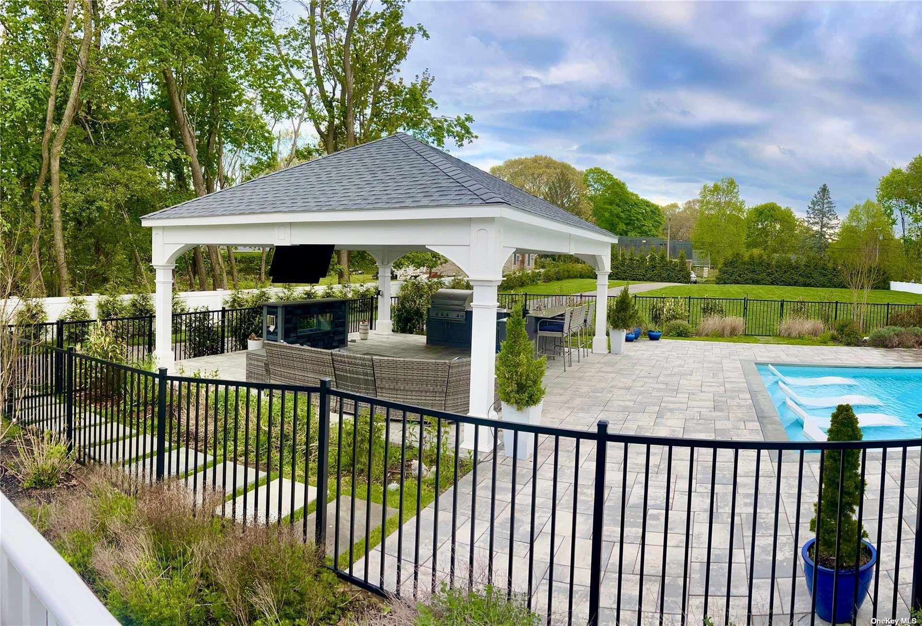 3655 Pequash Avenue Cutchogue Cutchogue, NY 11935