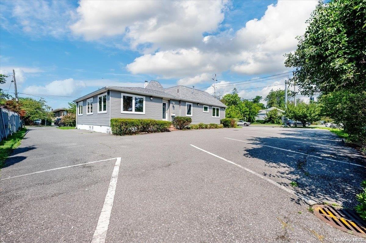 800 Montauk Highway West Islip West Islip, NY 11795