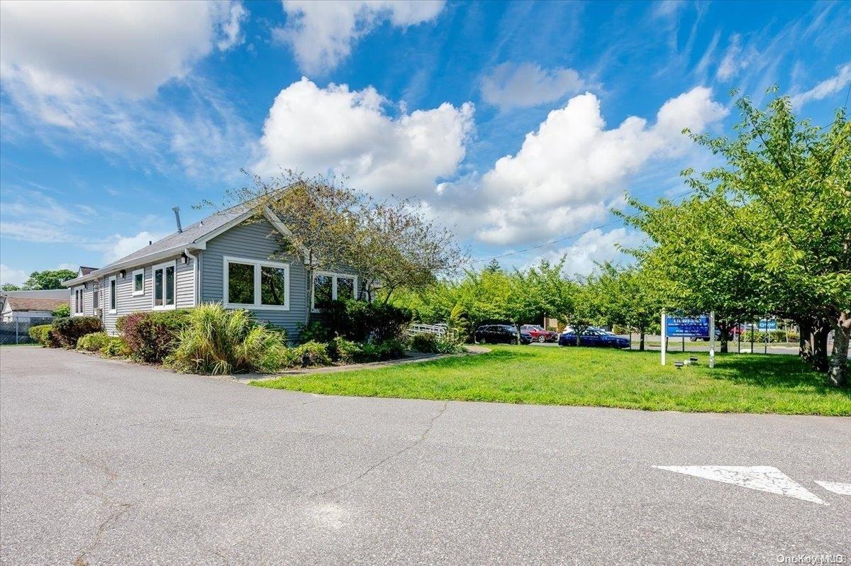 800 Montauk Highway West Islip West Islip, NY 11795
