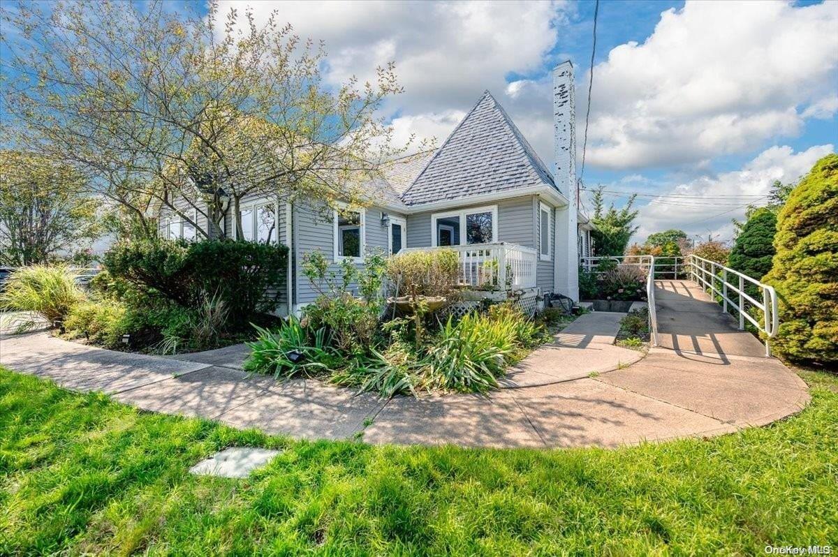 800 Montauk Highway West Islip West Islip, NY 11795