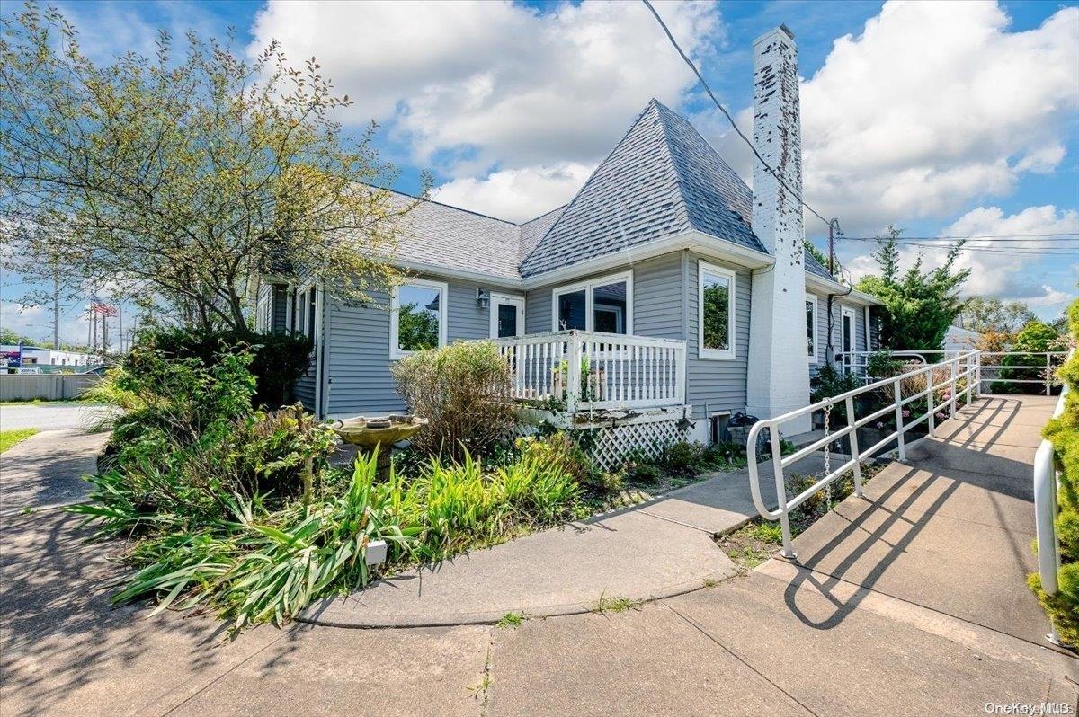 800 Montauk Highway West Islip West Islip, NY 11795