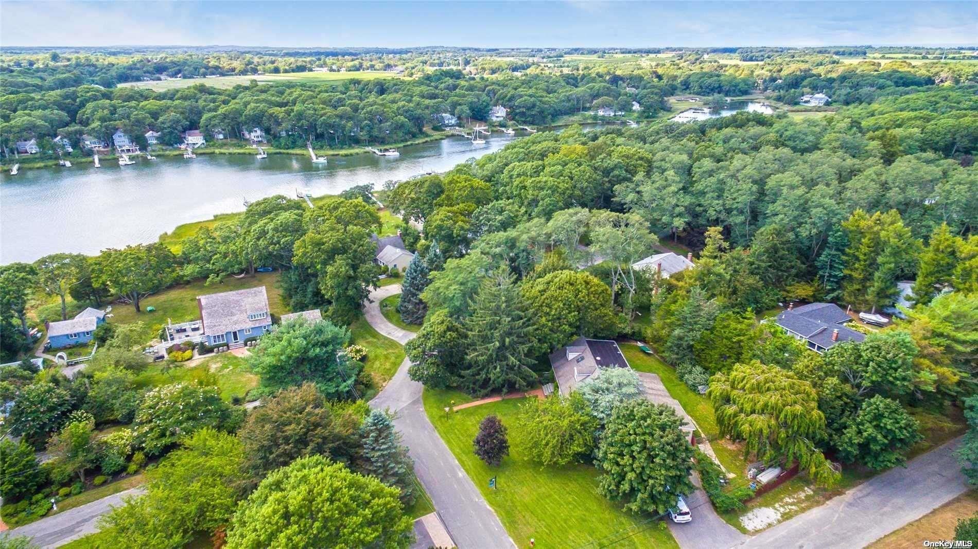 25 Moose Trail Cutchogue Cutchogue NY 11935