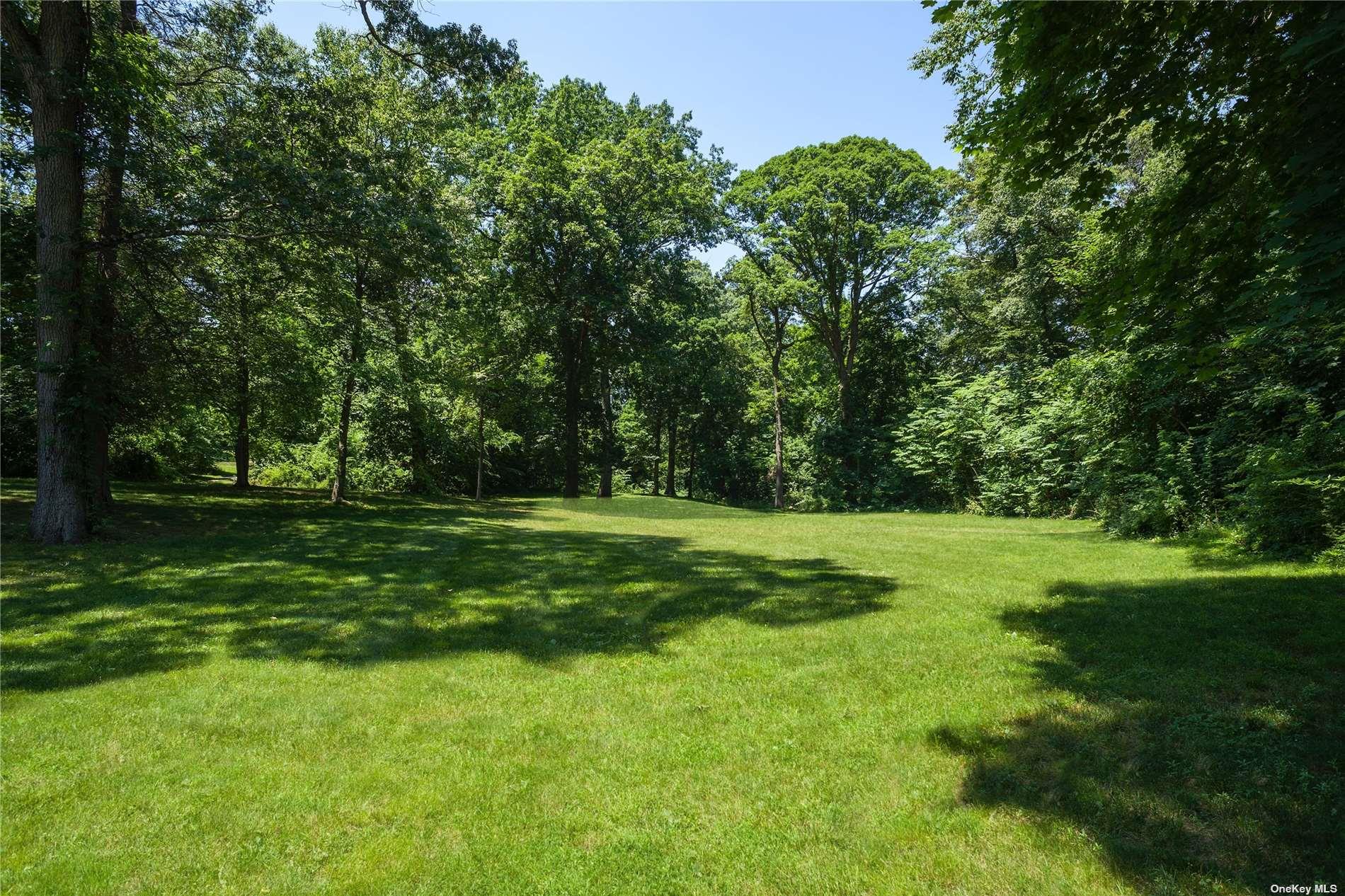 12 Spring Hill Lane Old Westbury Old Westbury, NY 11568