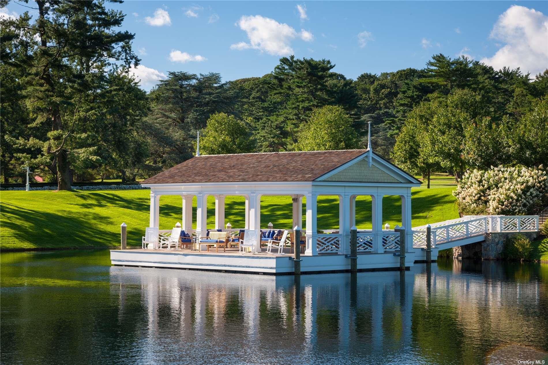 12 Spring Hill Lane Old Westbury Old Westbury, NY 11568