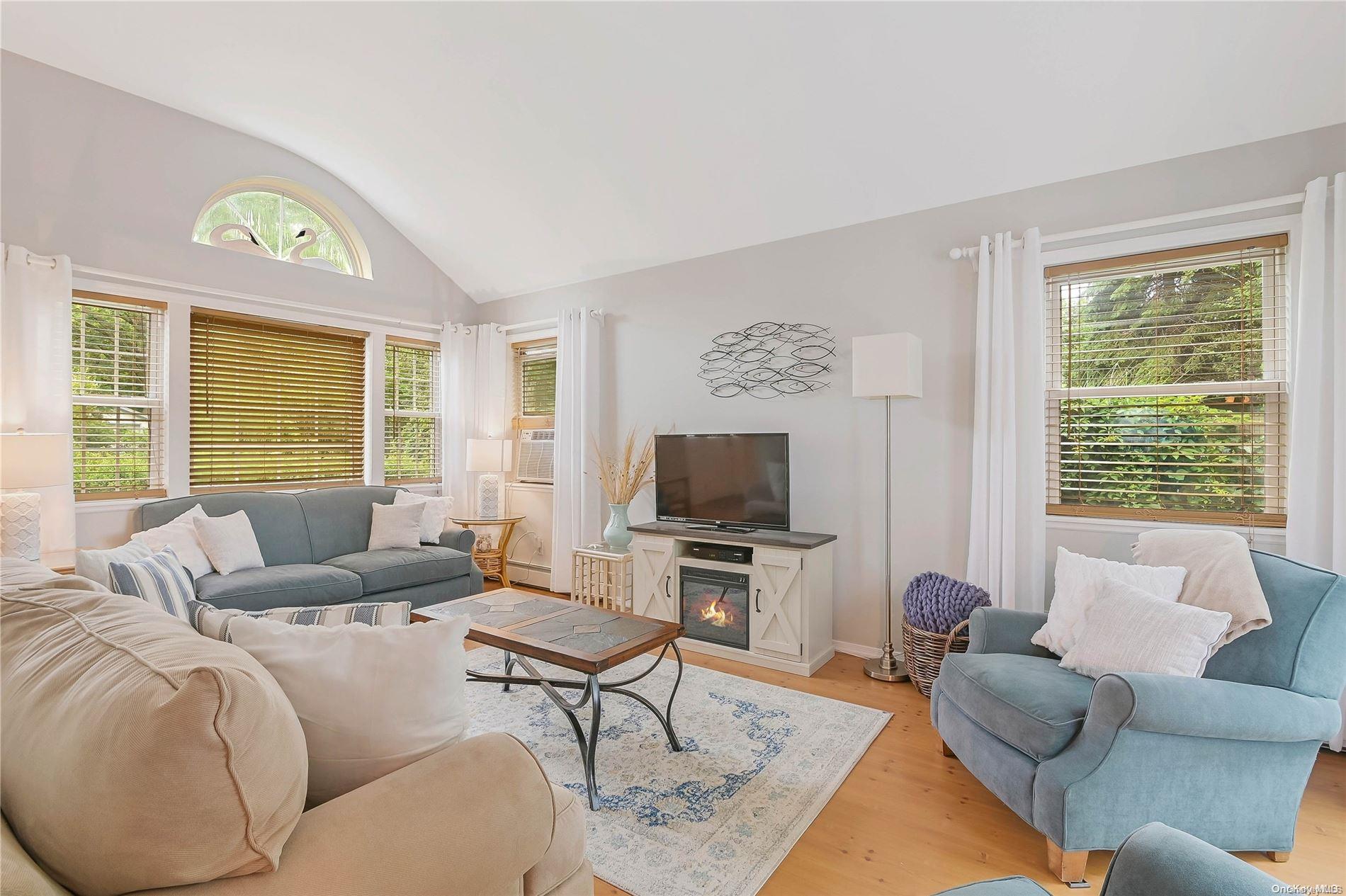 530 Stillwater Avenue Cutchogue Cutchogue, NY 11935