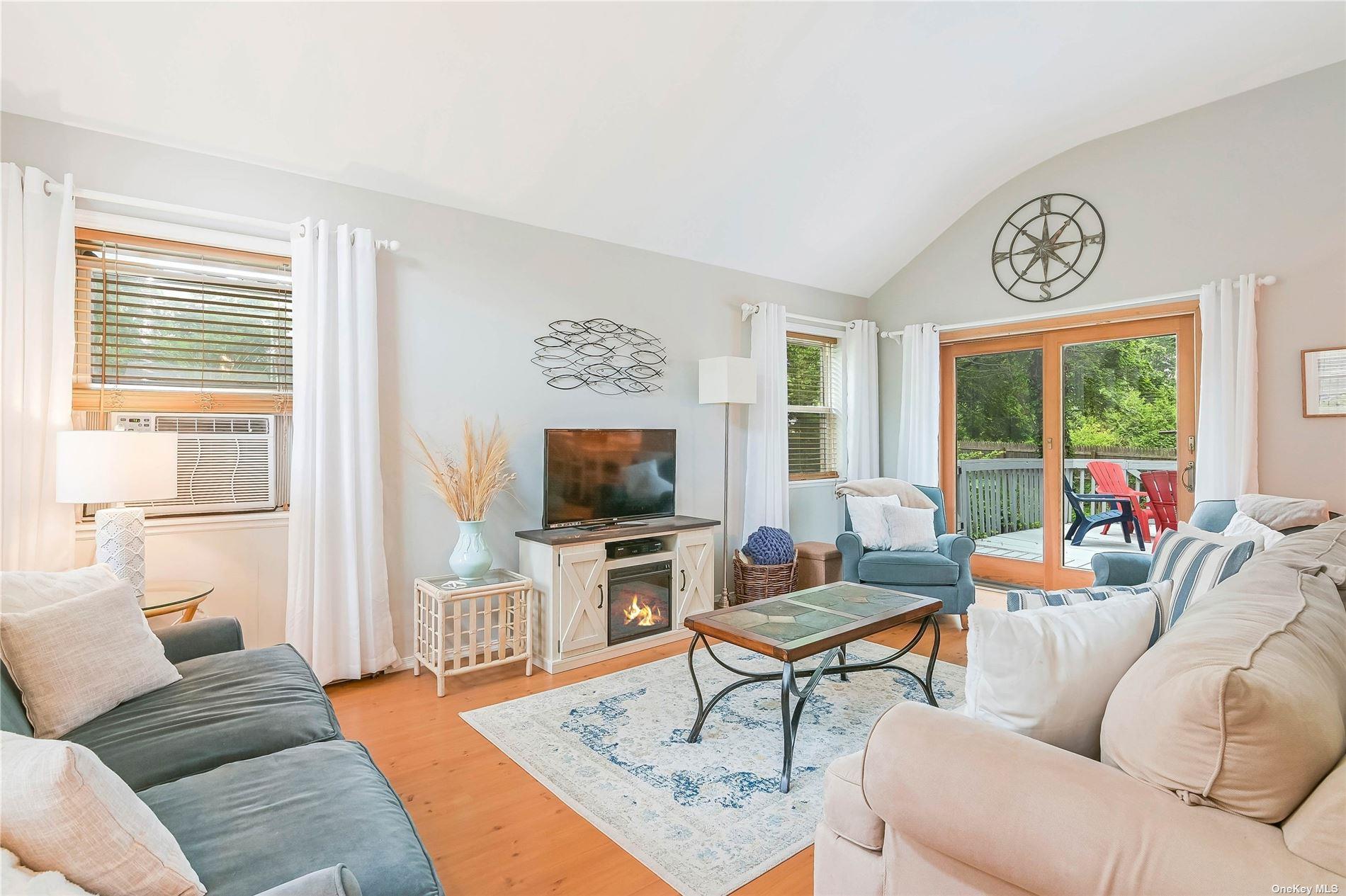 530 Stillwater Avenue Cutchogue Cutchogue, NY 11935