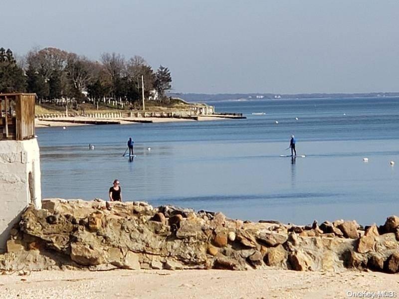 11 Beach Road Jamesport Jamesport NY 11947