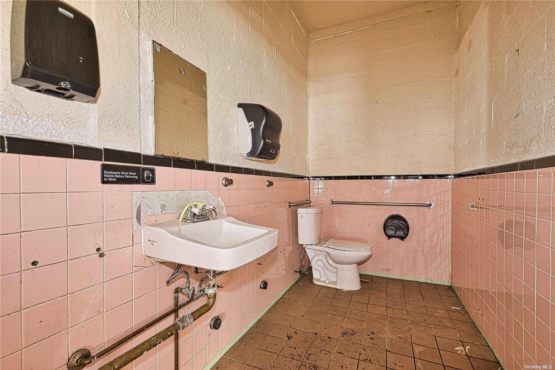 80 East Main Street Huntington Huntington NY 11743