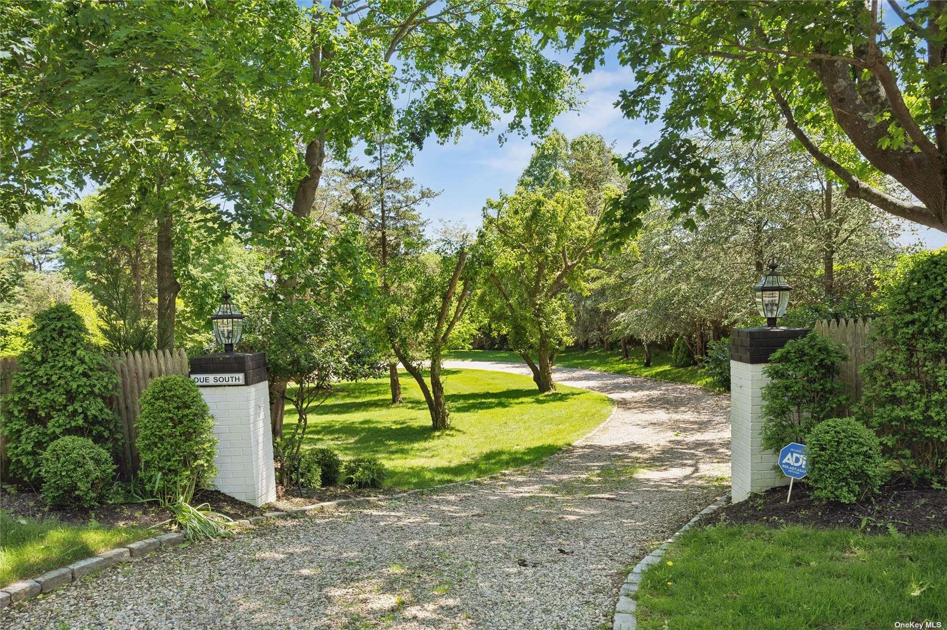 686 Hill Street Southampton Southampton, NY 11968