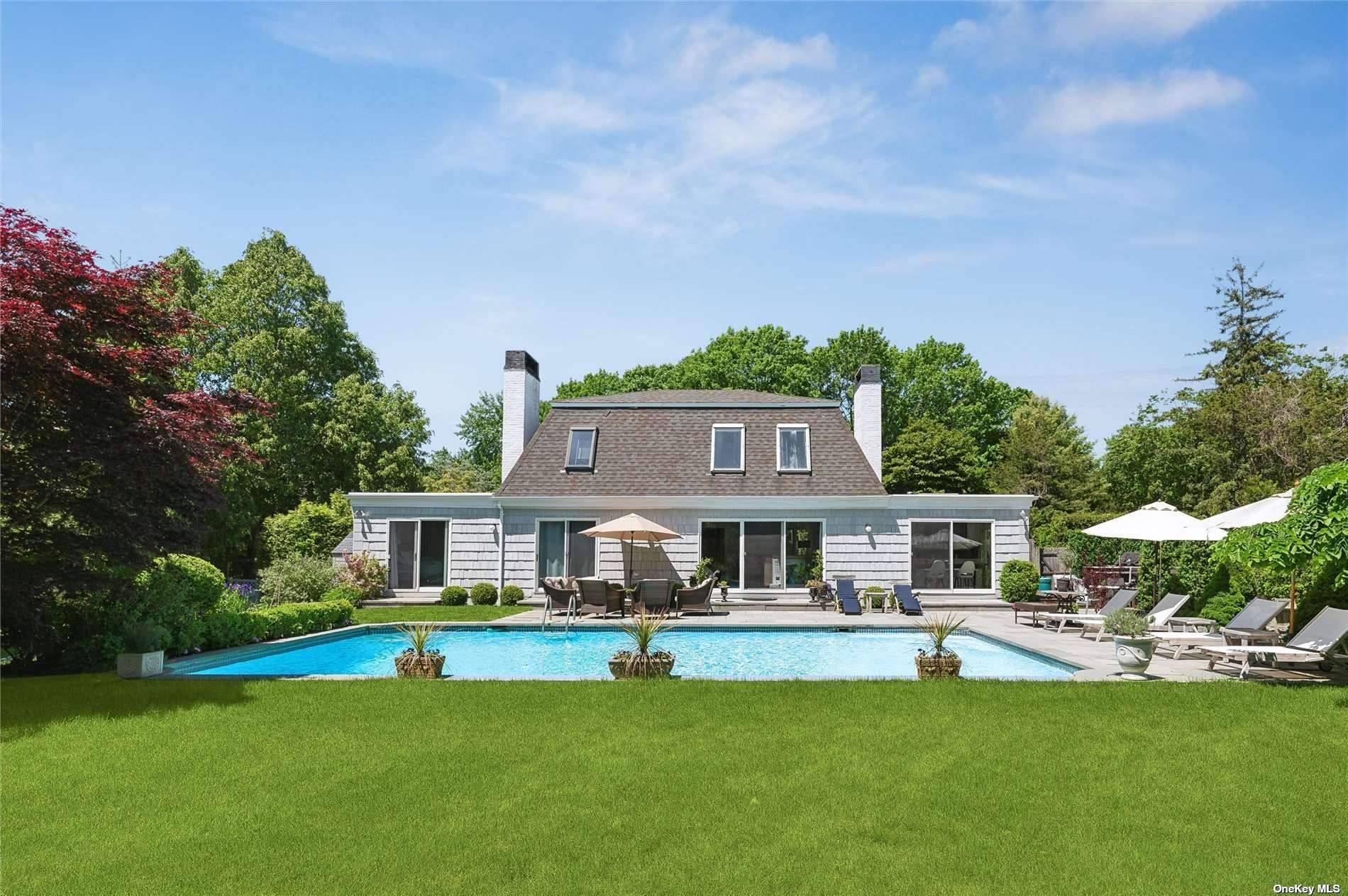 686 Hill Street Southampton Southampton, NY 11968