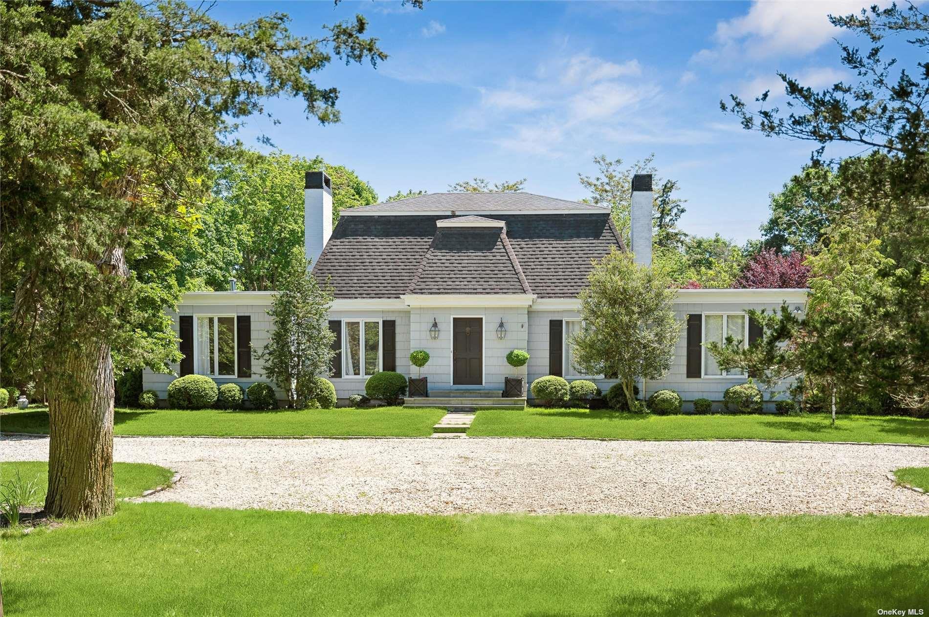 686 Hill Street Southampton Southampton, NY 11968