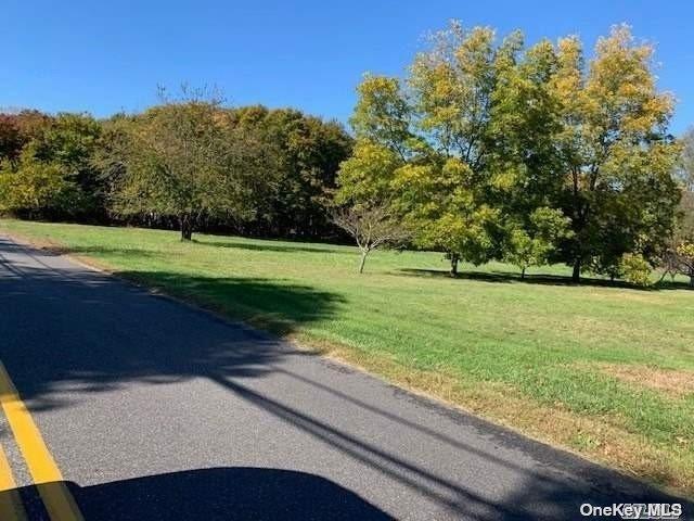 385 New Suffolk Avenue Mattituck Mattituck, NY 11952