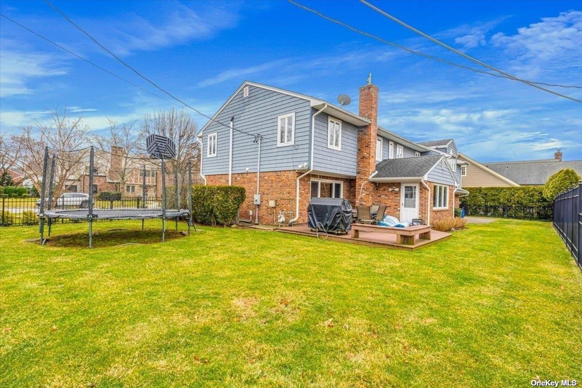 4 Midfarm Road Rockville Centre Rockville Centre NY 11570