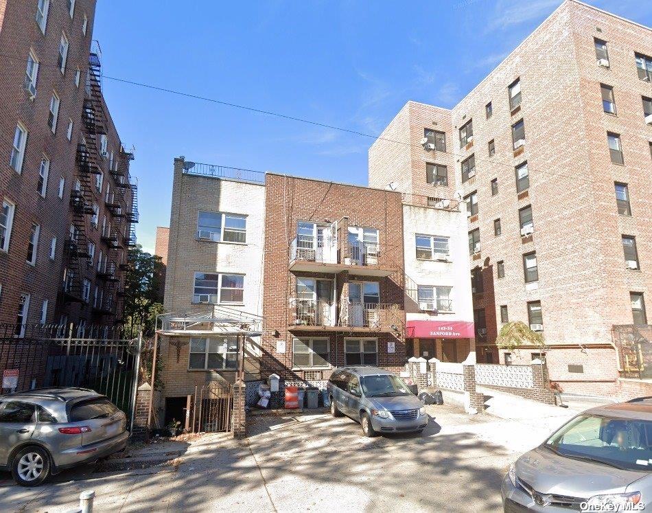 143-35 Sanford Avenue Flushing Flushing, NY 11355