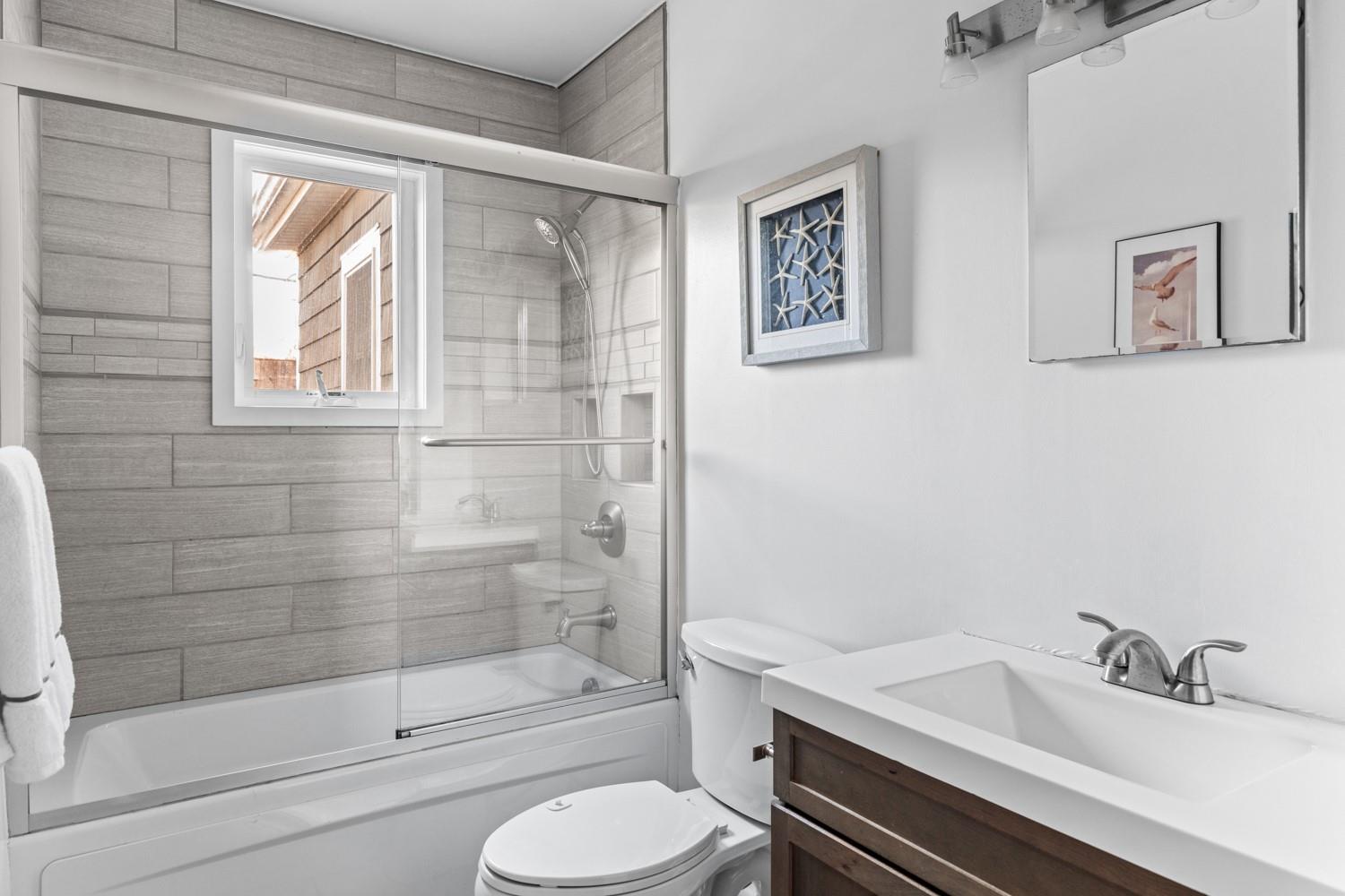 38 Homesite Avenue Seaview Seaview, NY 11770