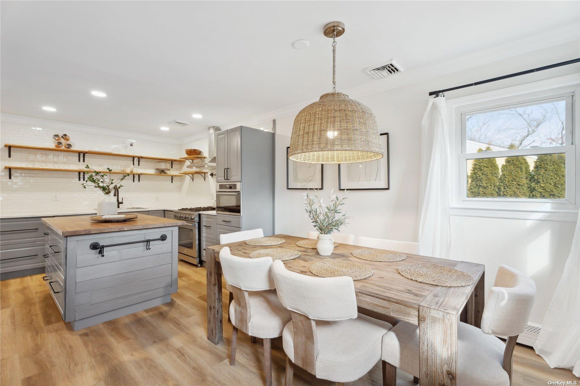 28 Argonne West Road Hampton Bays Hampton Bays, NY 11946