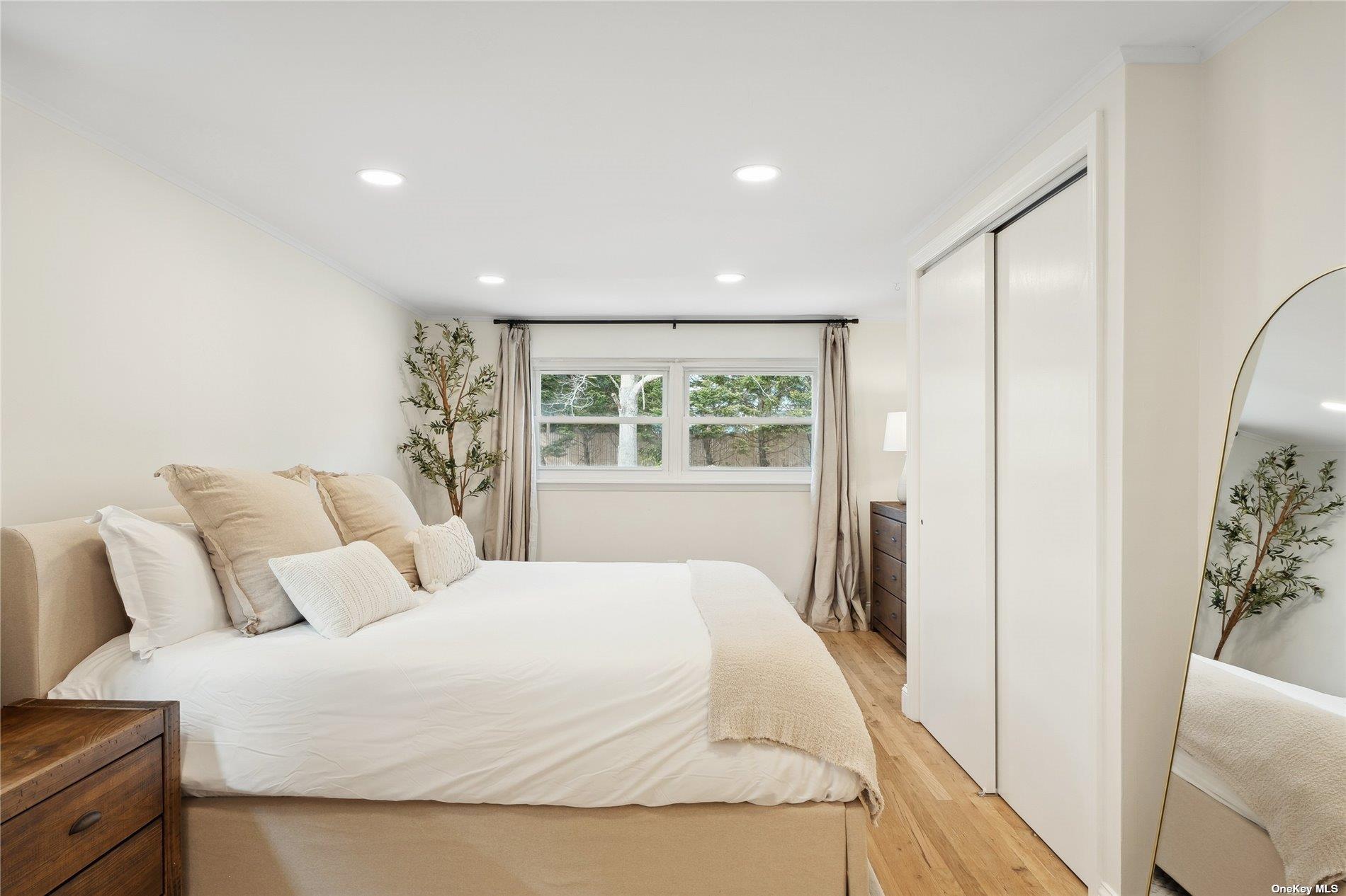 28 Argonne West Road Hampton Bays Hampton Bays, NY 11946