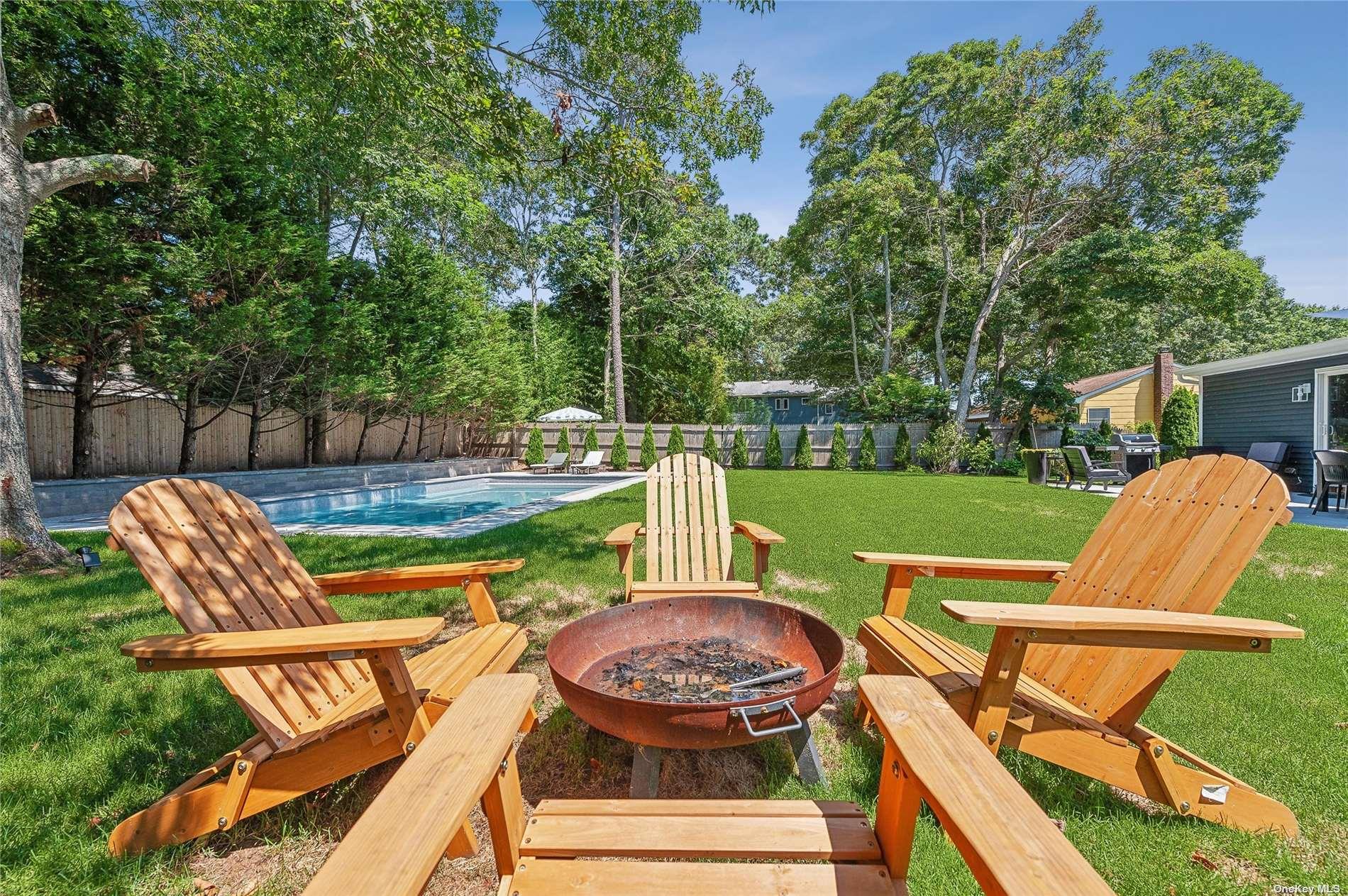 28 Argonne West Road Hampton Bays Hampton Bays, NY 11946