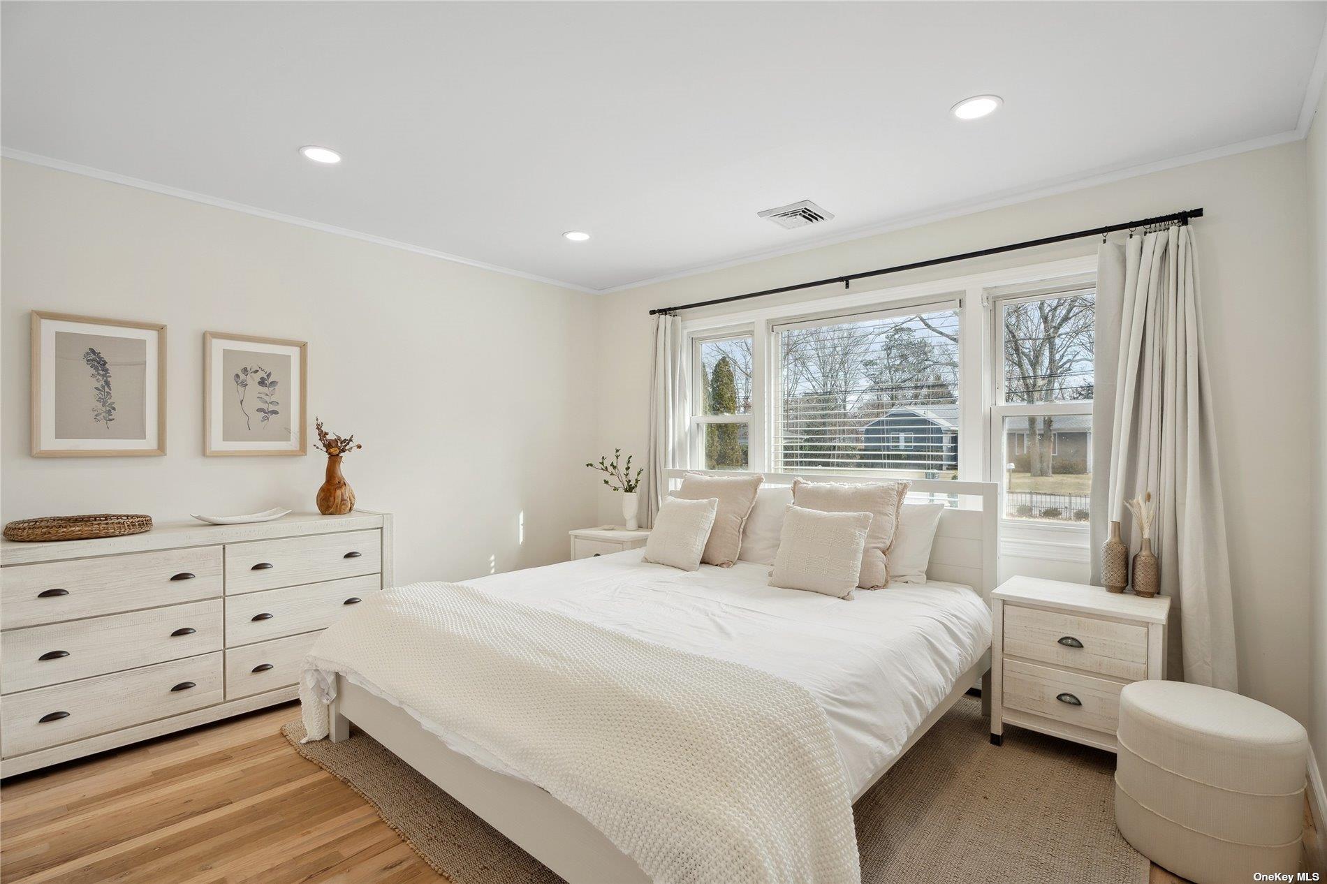 28 Argonne West Road Hampton Bays Hampton Bays, NY 11946