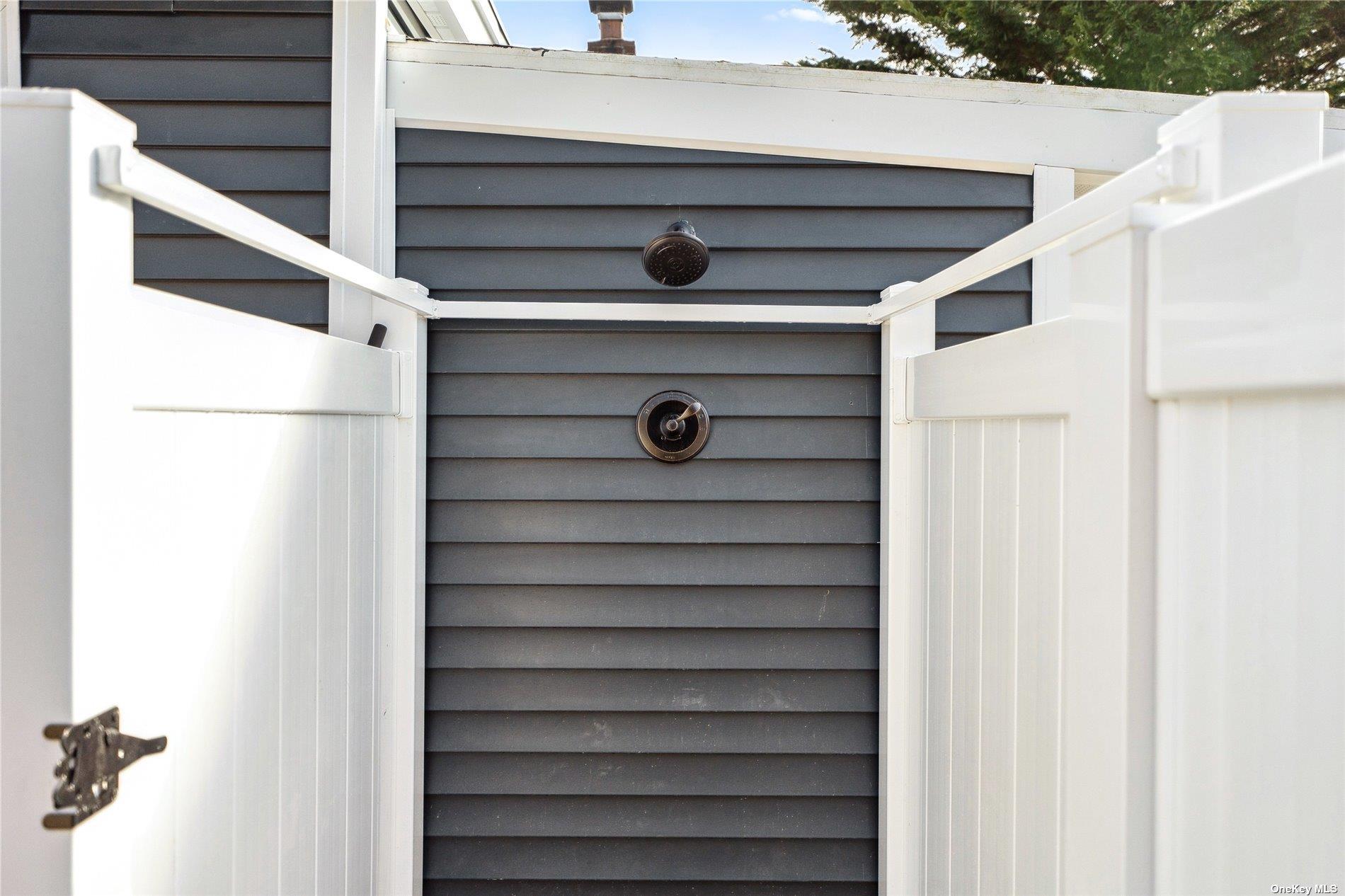 28 Argonne West Road Hampton Bays Hampton Bays, NY 11946