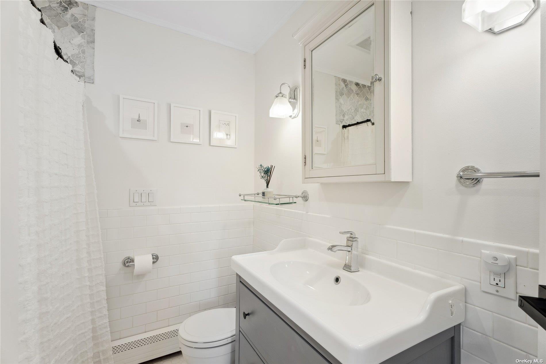 28 Argonne West Road Hampton Bays Hampton Bays, NY 11946