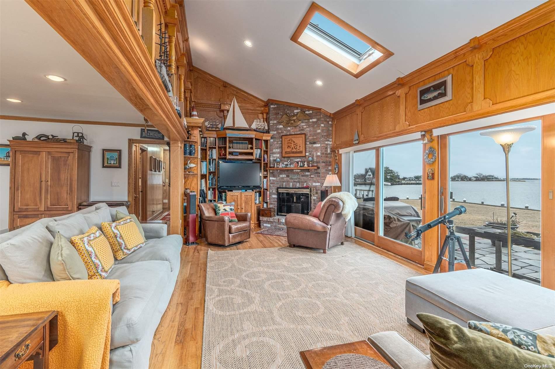 28 Koral Drive Southampton Southampton, NY 11968