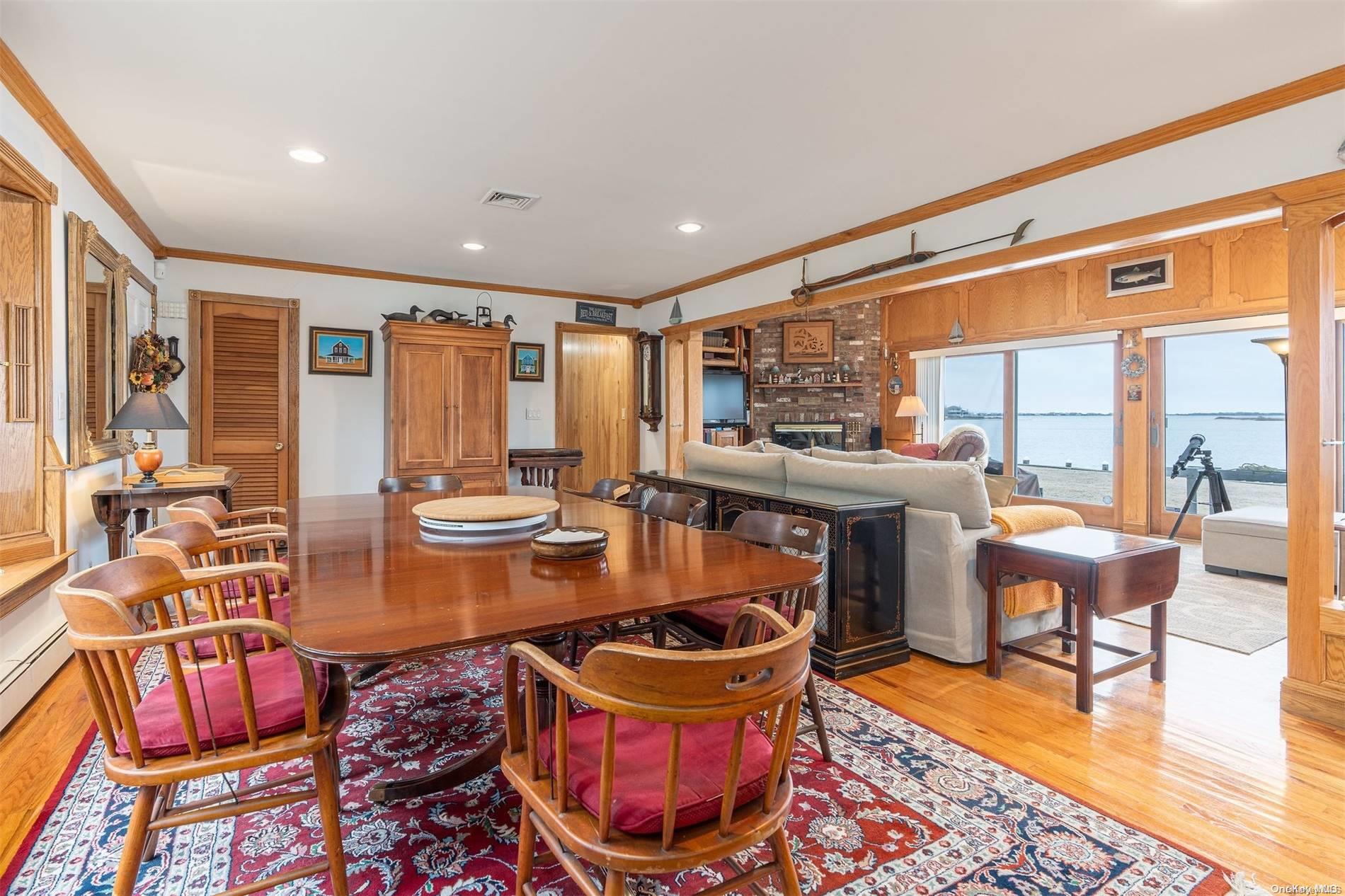 28 Koral Drive Southampton Southampton, NY 11968