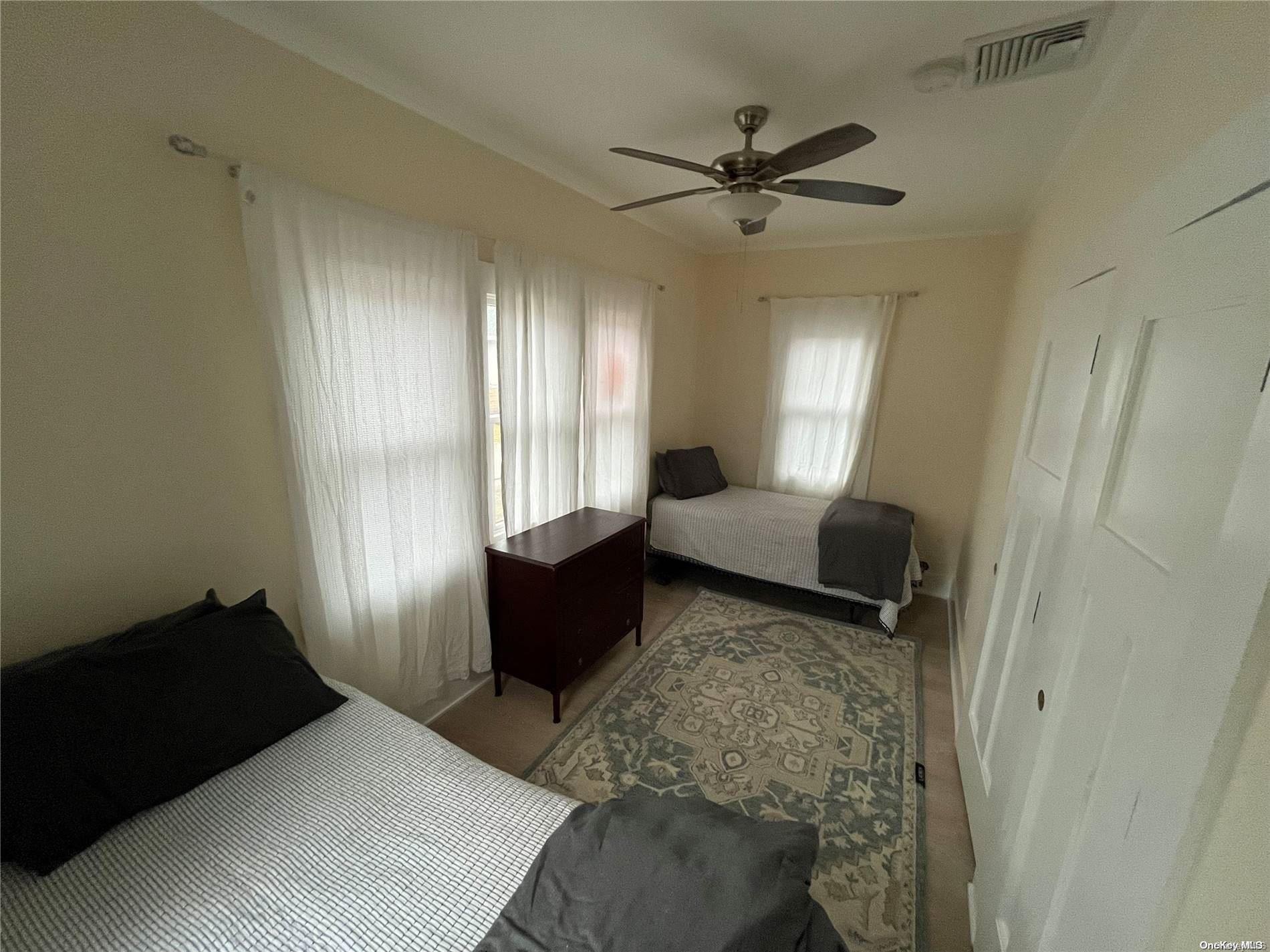 600 Bayberry Walk Ocean Beach Ocean Beach, NY 11770