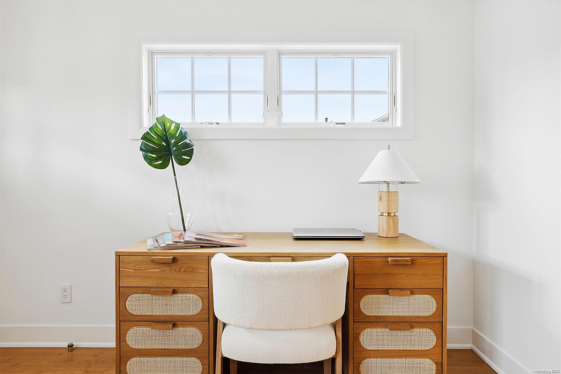 68 Foster Avenue 17 Hampton Bays Hampton Bays, NY 11946