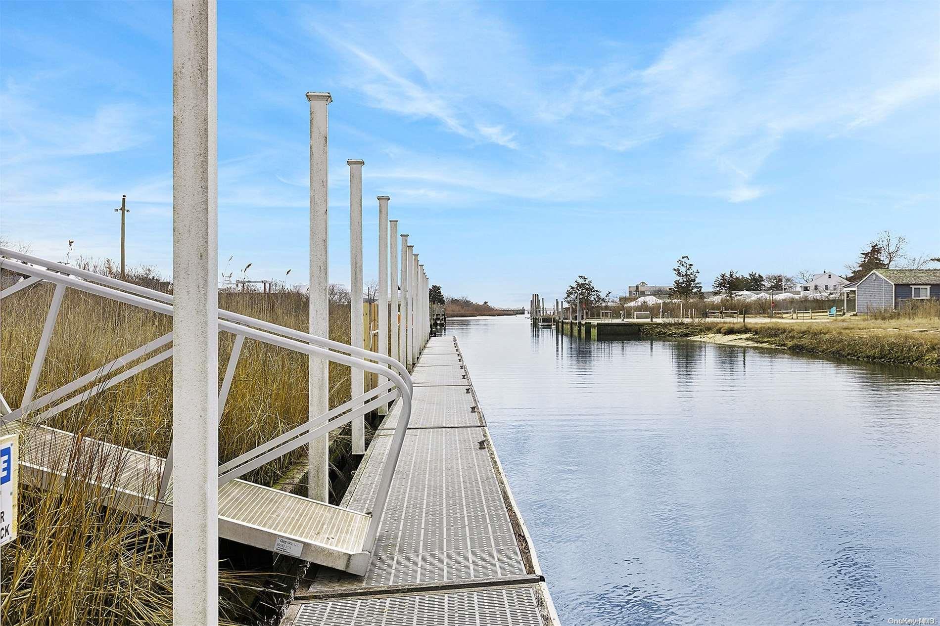 68 Foster Avenue 17 Hampton Bays Hampton Bays, NY 11946