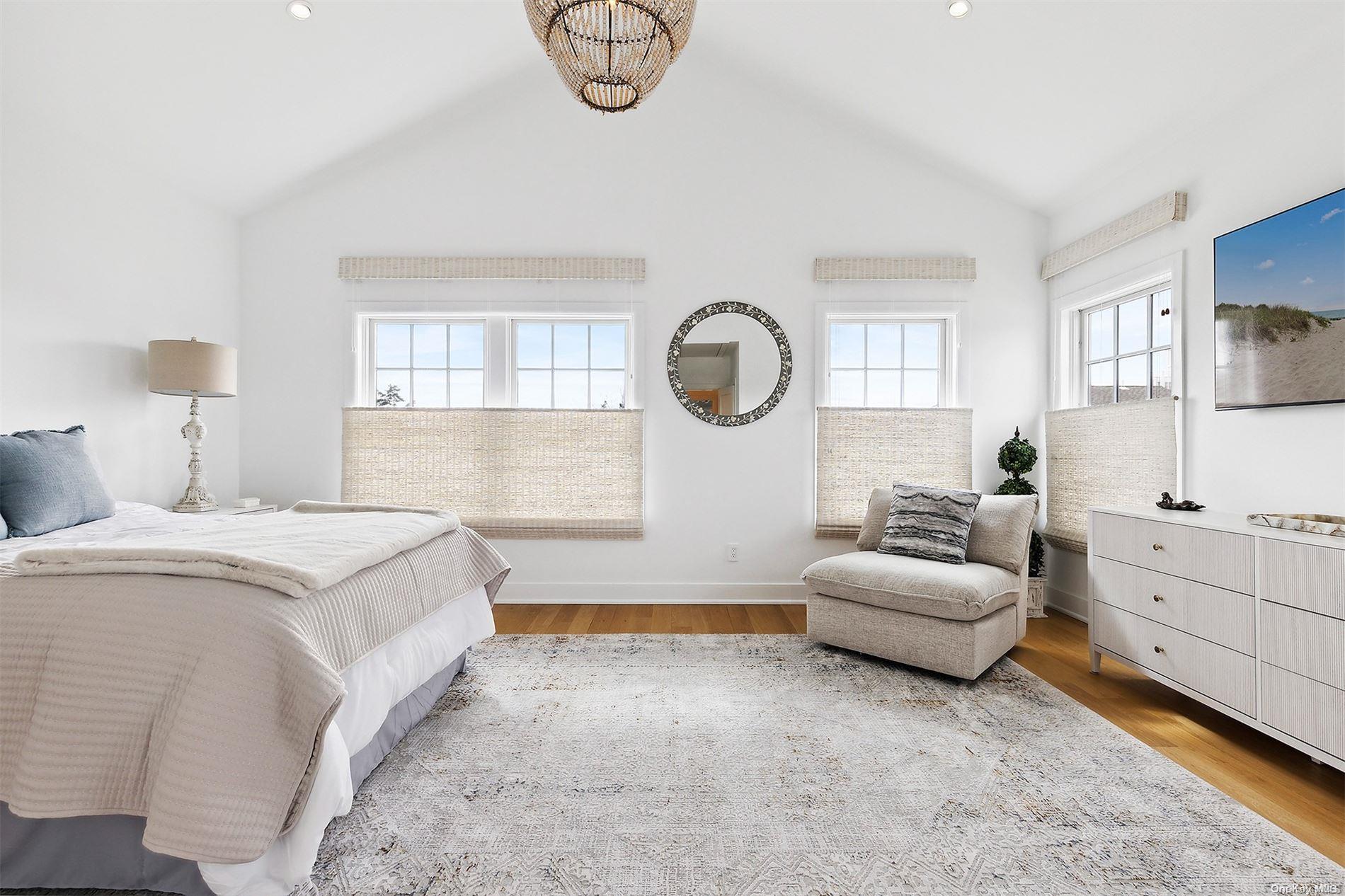 68 Foster Avenue 17 Hampton Bays Hampton Bays, NY 11946