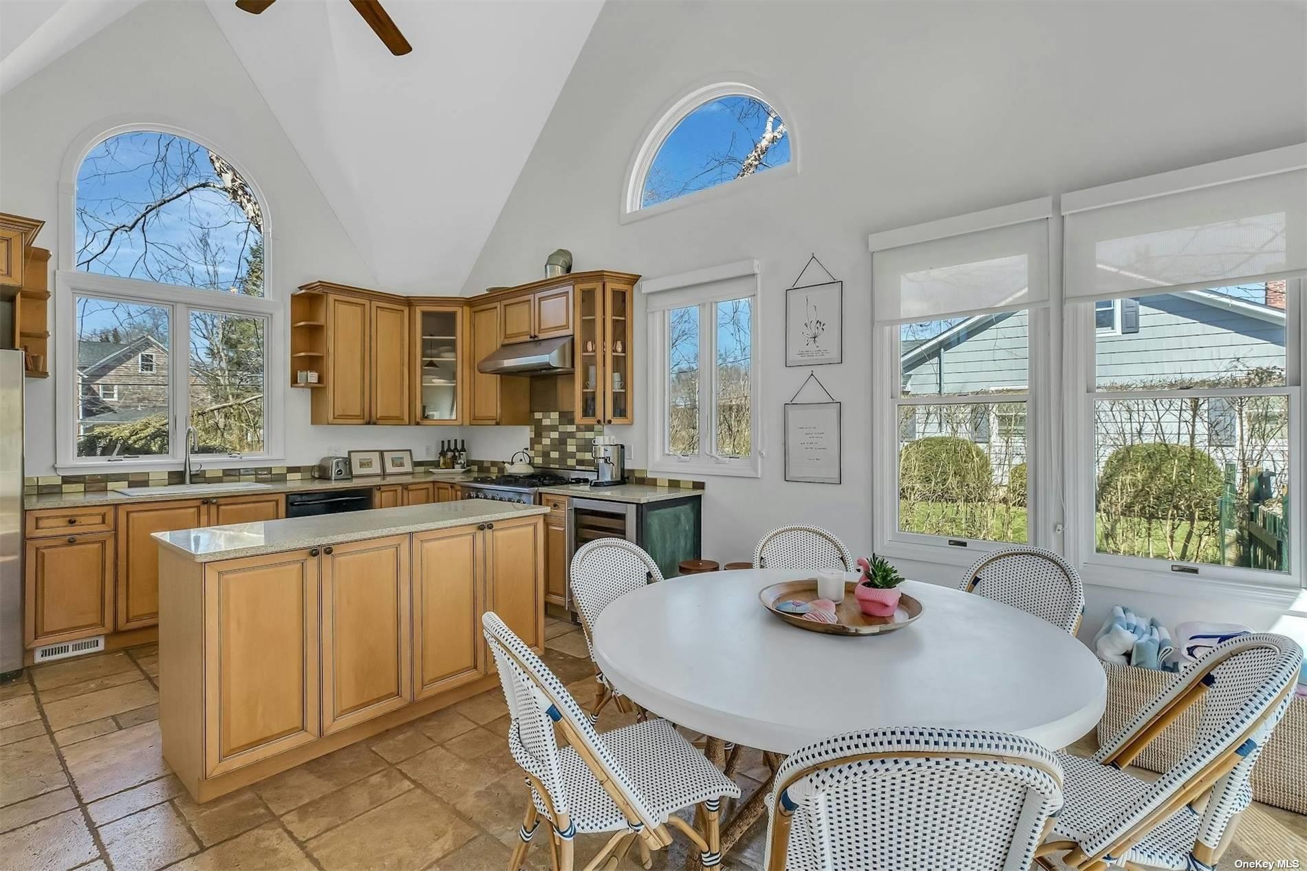 6 Nidzyn Avenue Remsenburg Remsenburg, NY 11960